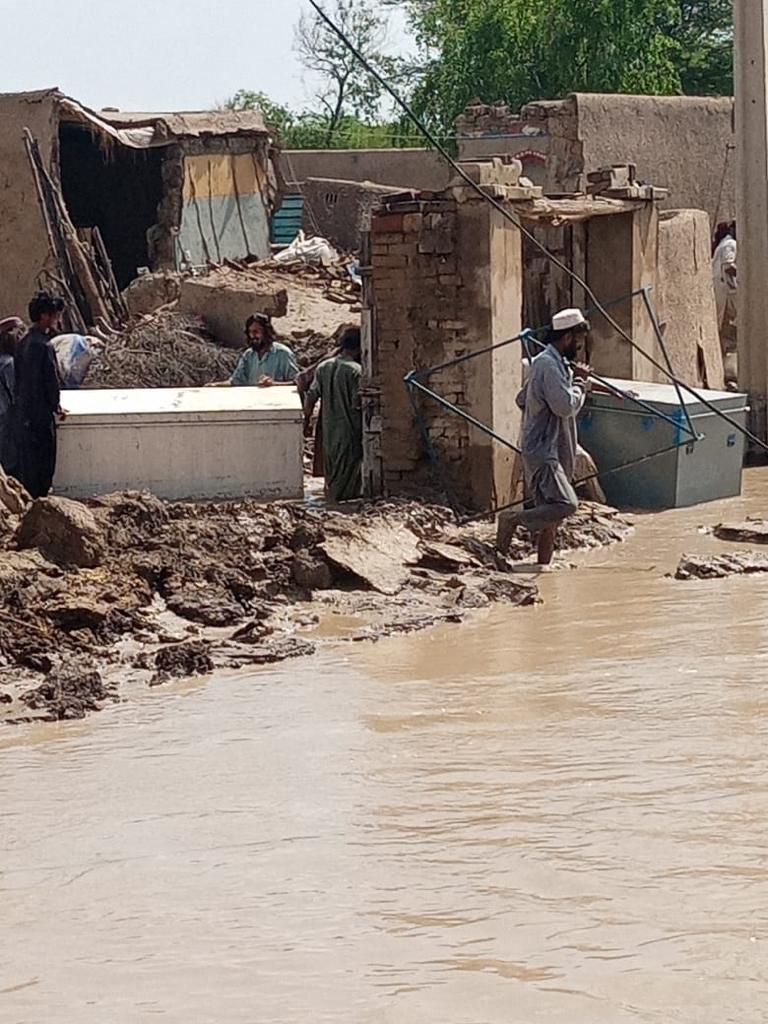 Flood relief work Gera Bareem, Dikhan Maddi Road